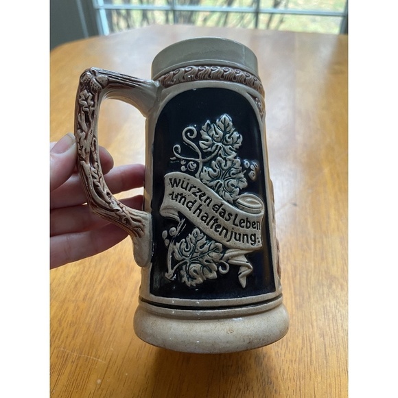 Vintage Ceramic Beer Stein Mug Germany Home Collection Trinken Lieben Barware - Picture 1 of 11